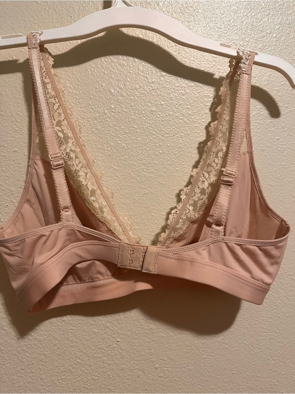 Wacoal Lace Trim Bralette in Nude Blush - Picture 2 of 5